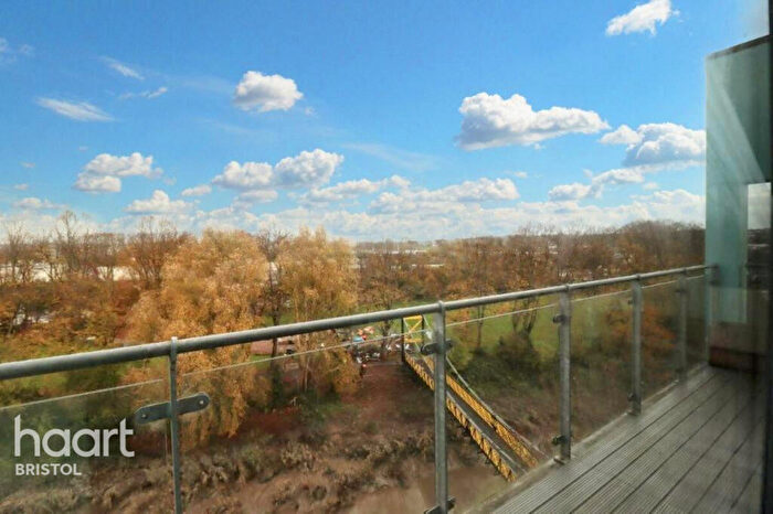 2 Bedroom Flat For Sale In Paintworks, Bristol, BS4