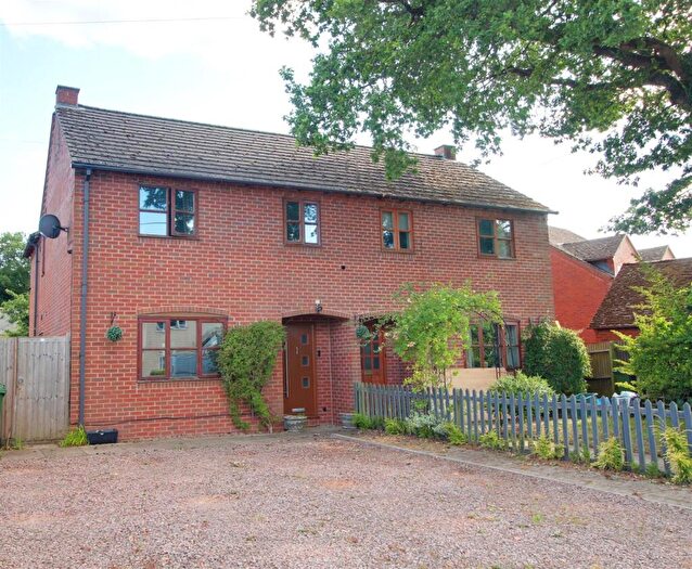 3 Bedroom Semi Detached House For Sale In Sandfields, Bromsberrow Heath, Ledbury, HR8