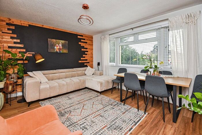 2 Bedroom Flat For Sale In Abbeystead Drive, Lancaster, Lancashire, LA1