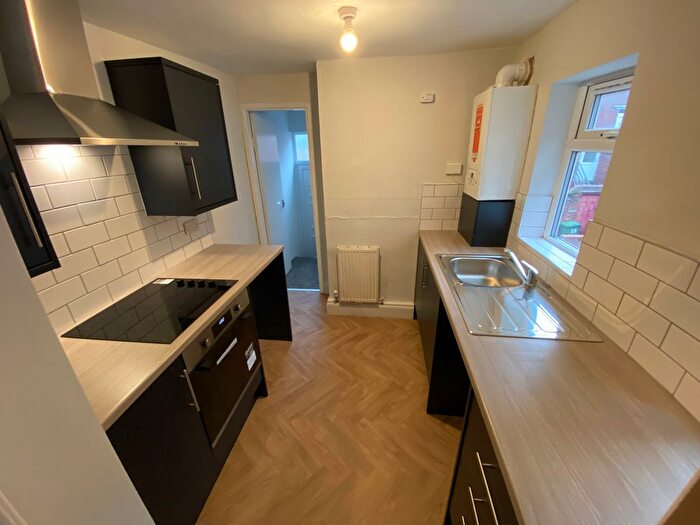 3 Bedroom Flat To Rent In King Edward Street, Gateshead, NE8
