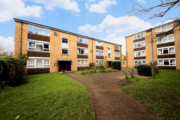 1 Bedroom Apartment To Rent In Penrhyn Road, Kingston Upon Thames, KT1
