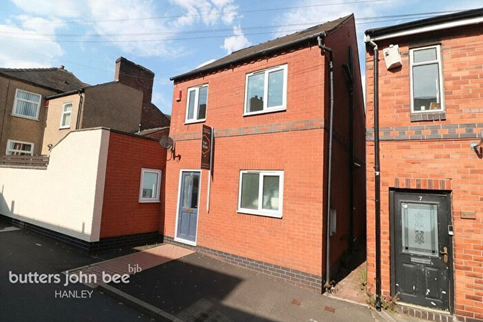 3 Bedroom Detached House For Sale In Stoke-On-Trent, ST1