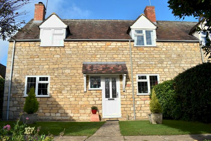 3 Bedroom Semi-Detached House For Sale In Beckford, Tewkesbury, GL20