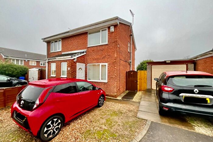 2 Bedroom Semi Detached House For Sale In Oakworth View, Halfway, Sheffield, S20