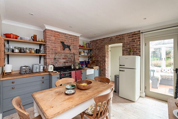 2 Bedroom Semi-detached House For Sale In Furlong Road, Westcott, RH4