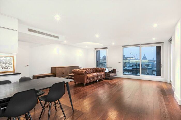 3 Bedroom Apartment To Rent In Brewhouse Yard, London, EC1V