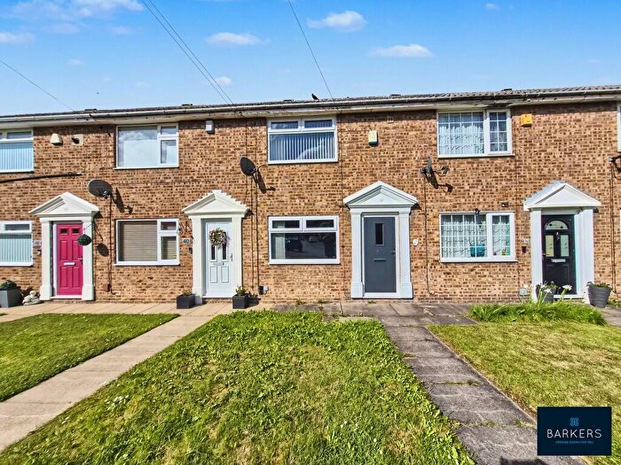 2 Bedroom Town House For Sale In Oakway, Birkenshaw, BD11