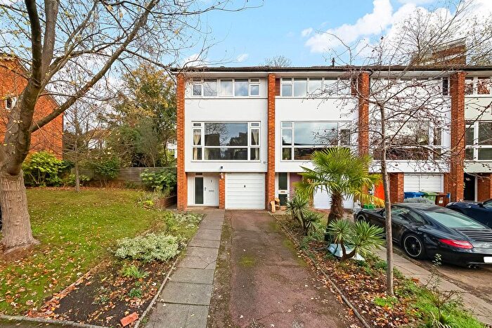 3 Bedroom Property For Sale In Tylney Avenue, Crystal Palace, London, SE19