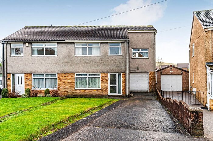 4 Bedroom Semi-Detached House For Sale In Briar Way, Tonteg, CF38