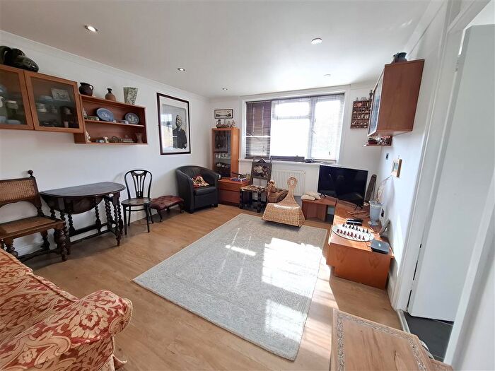 2 Bedroom Flat To Rent In Marlowes, Hemel Hempstead, HP1