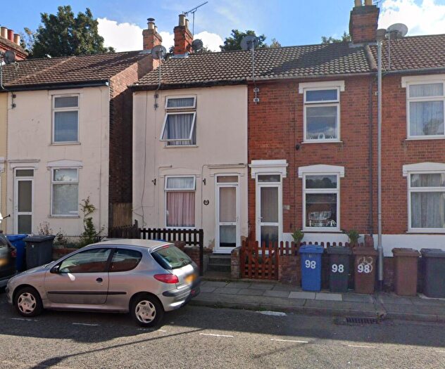 2 Bedroom End Of Terrace House For Sale In Finchley Road, Ipswich, Suffolk, IP4