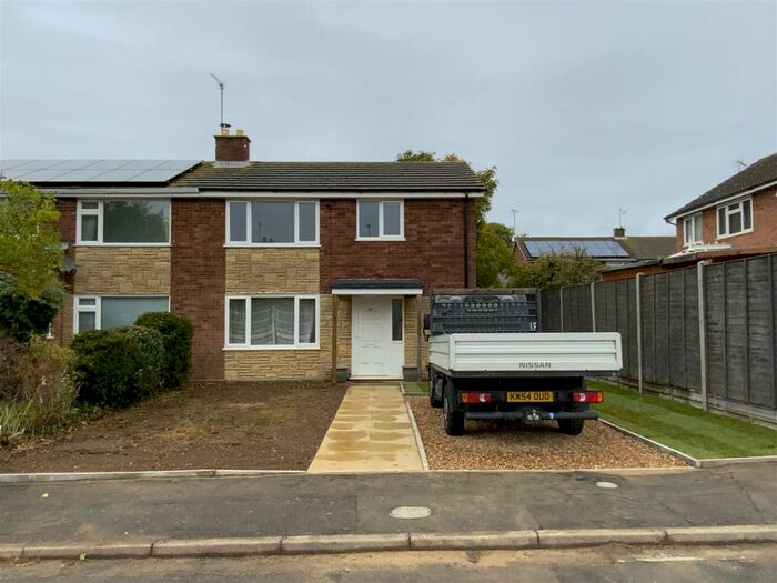 3 Bedroom Semi-Detached House To Rent In Park Road, Stony Stratford, Milton Keynes, MK11