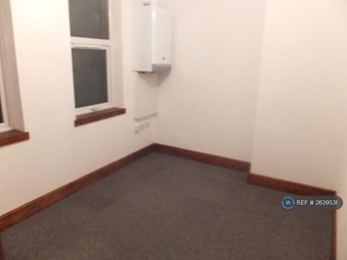 2 Bedroom Flat To Rent In Carshalton Road, Sutton, SM1