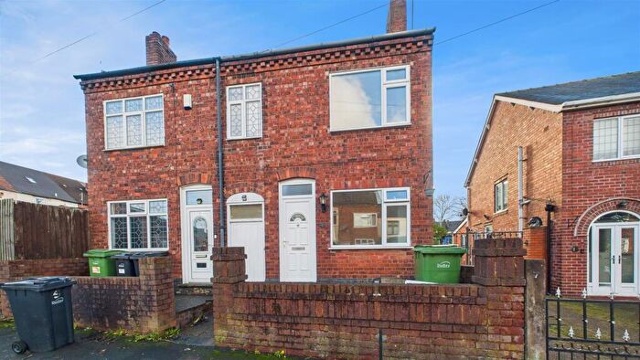 3 Bedroom Semi Detached House For Sale In Church Street, Halesowen, Halesowen, West Midlands, B62