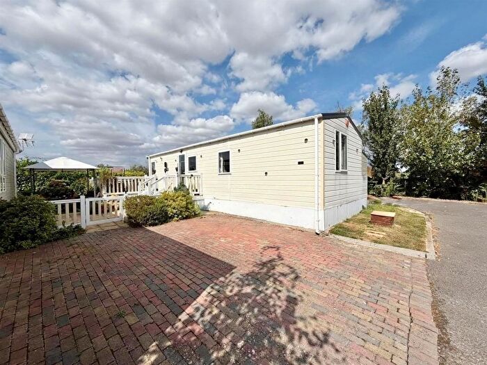 2 Bedroom Park Home For Sale In Tewkesbury Road, Norton, Gloucester, GL2