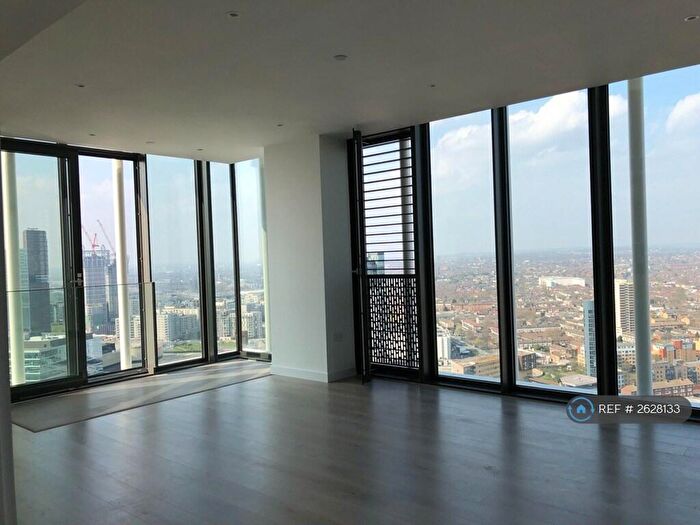 3 Bedroom Flat To Rent In Stratosphere Tower, London, E15
