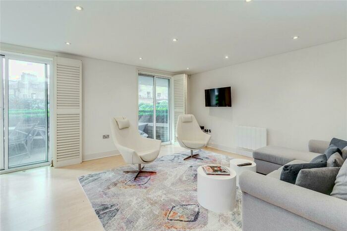 2 Bedroom Flat To Rent In Angel Southside, Owen Street, EC1V
