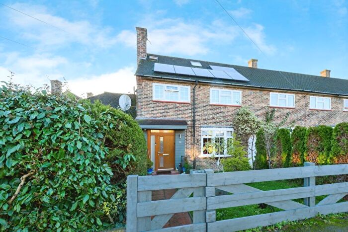 4 Bedroom House For Sale In Purbeck Close, Merstham, Redhill, Surrey, RH1