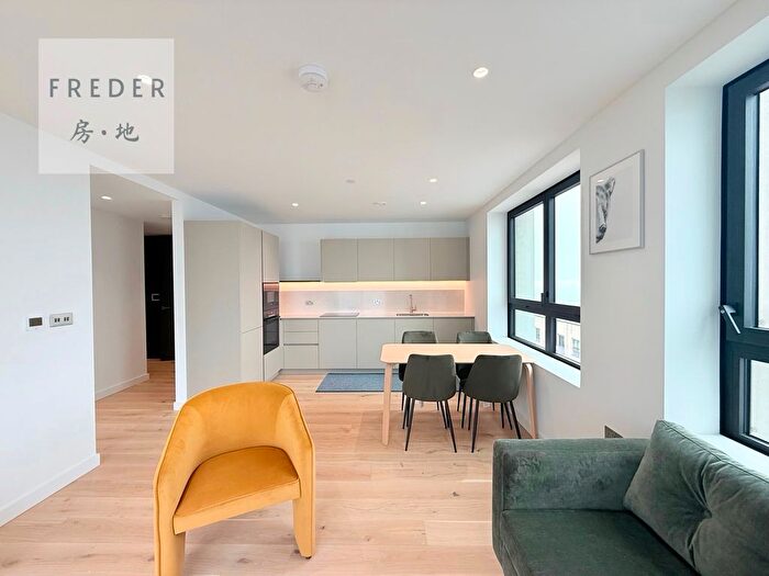 2 Bedroom Flat To Rent In Pilot Walk, North Greenwich, SE10