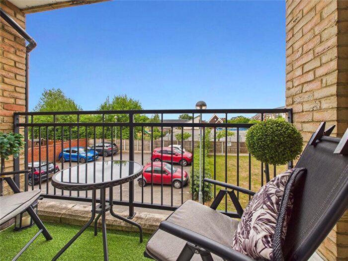 2 Bedroom Apartment For Sale In Hawkes Road, Witham, Essex, CM8