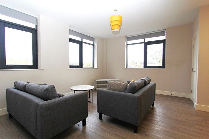 Studio To Rent In Dawsons Square, Pudsey, LS28