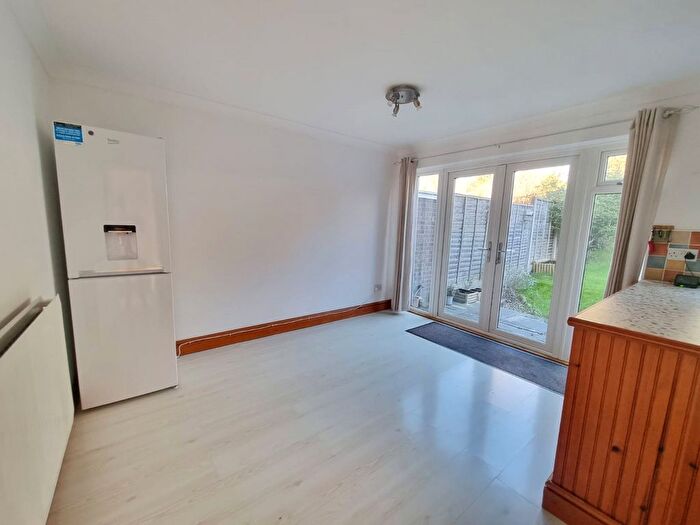 3 Bedroom Terraced House For Sale In Maylin Close, Hitchin, Hertfordshire, SG4