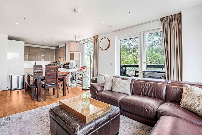 3 Bedroom Flat For Sale In Cheering Lane, London, E20