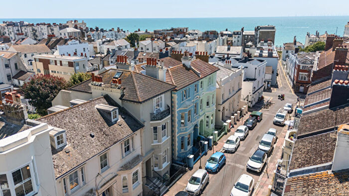 6 Bedroom Semi-Detached House For Sale In College Road, Brighton, BN2