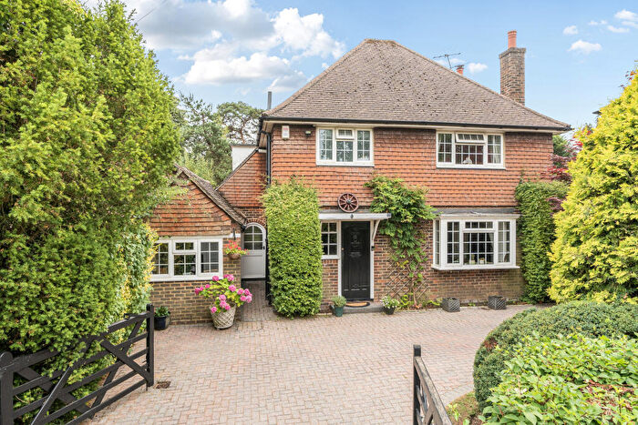 5 Bedroom House For Sale In Claremont Road, Redhill, RH1