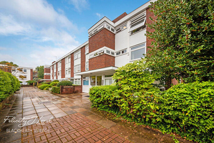 2 Bedroom Apartment For Sale In Sweyn Place, London, SE3