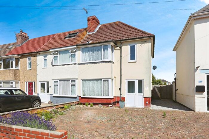 3 Bedroom Semi Detached House For Sale In Sedgeley Grove, Gosport, PO12