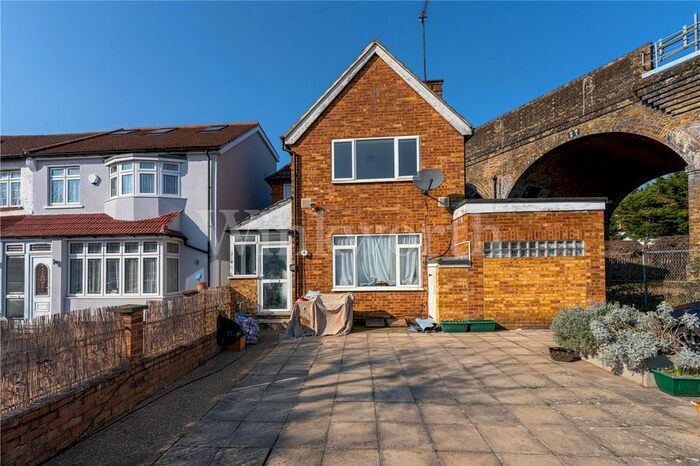 1 Bedroom Flat To Rent In Woodville Road, London, NW11