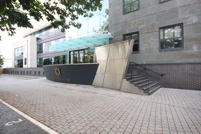 1 Bedroom Apartment To Rent In Furnished- New Eton House, Bath Rd, Slough, SL1