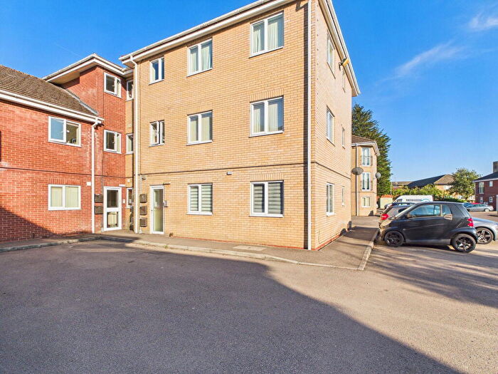 2 Bedroom Flat For Sale In Langdale Grove, Corby, NN17
