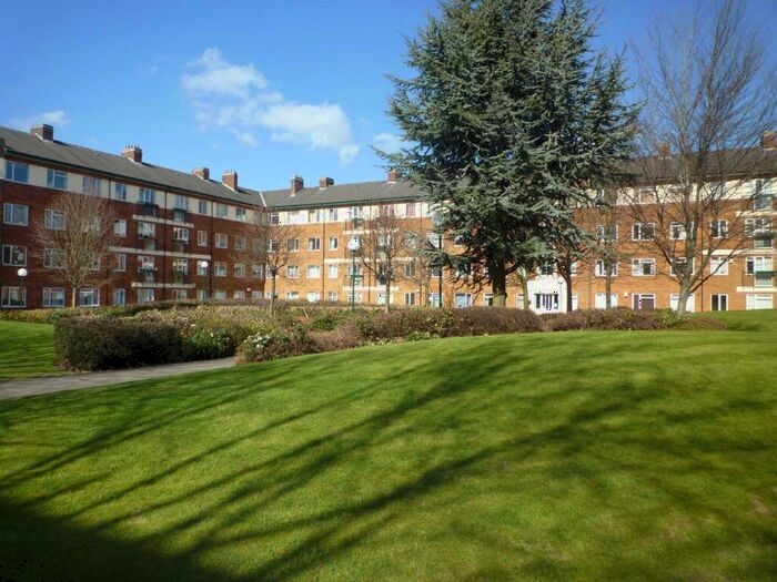 2 Bedroom Flat To Rent In Melmerby Court, St James Park, Eccles New Road, Salford, M5