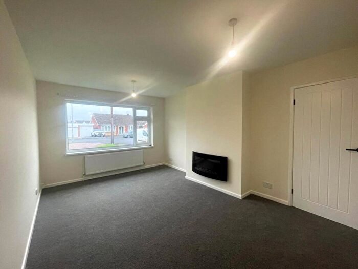 2 Bedroom Bungalow To Rent In Snowdon Close, Kidderminster, DY11