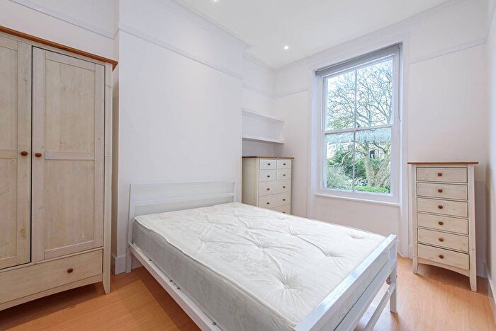 2 Bedroom Flat To Rent In Burton Road, Kilburn, London, NW6