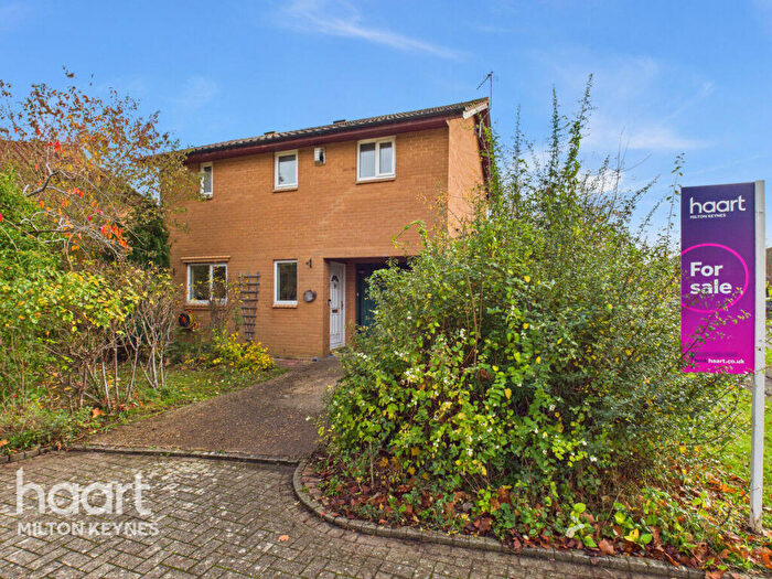 3 Bedroom Detached House For Sale In Lacy Drive, Milton Keynes, MK15