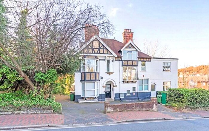 1 Bedroom Flat To Rent In Frant Road, Tunbridge Wells, Kent, TN2