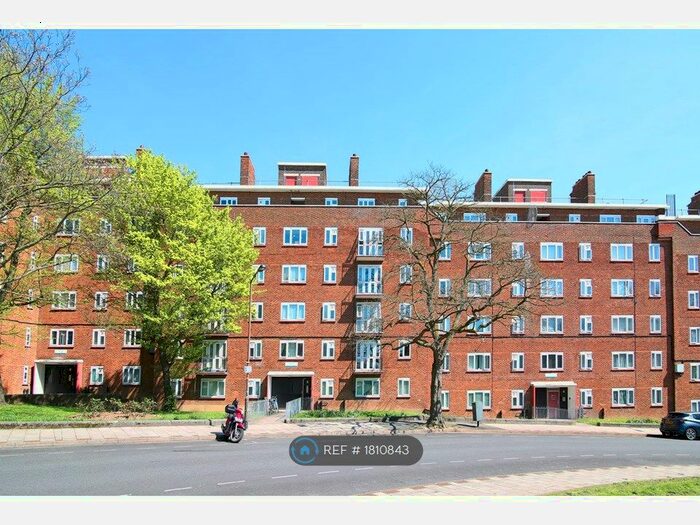 3 Bedroom Flat To Rent In Perth Court, London, SE5