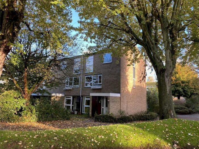 2 Bedroom Maisonette To Rent In Harrowdene Gardens, Teddington, TW11