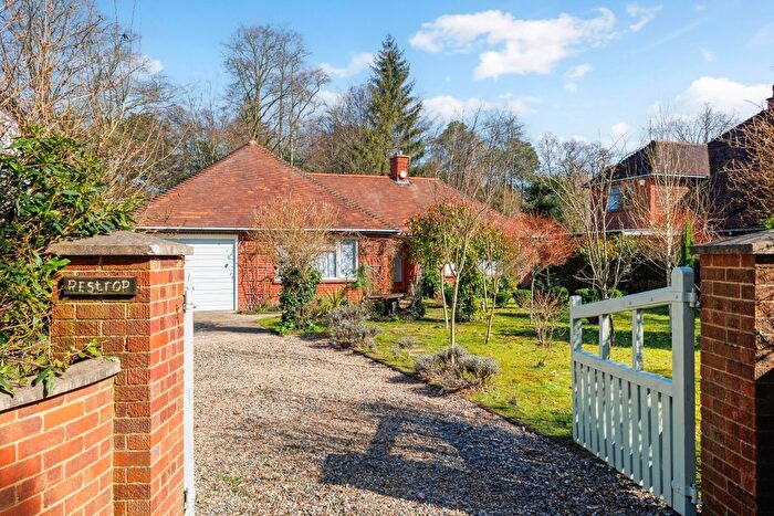 2 Bedroom Bungalow To Rent In Gillotts Lane, Henley-On-Thames, RG9