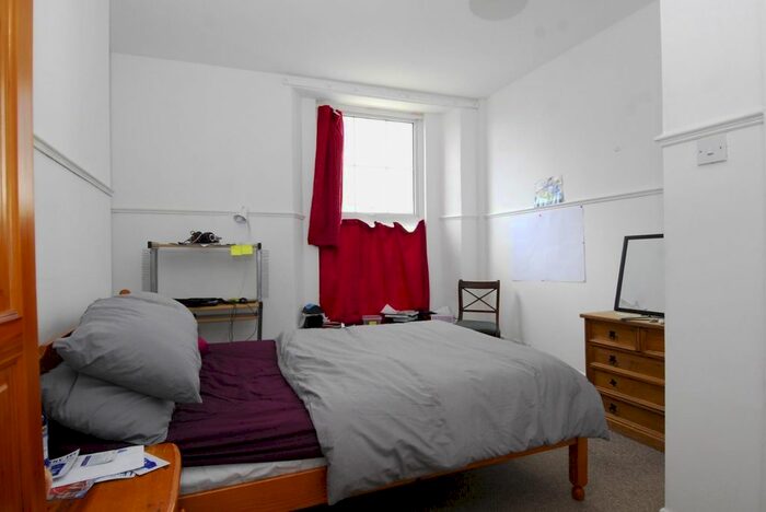 2 Bedroom Flat To Rent In Prospect Street, Flat, Plymouth, PL4
