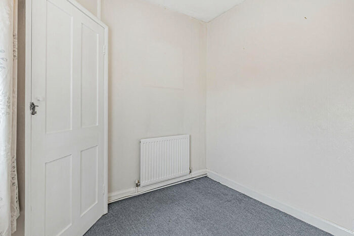 3 Bedroom Terraced House For Sale In Eltham Green Road, Eltham, SE9