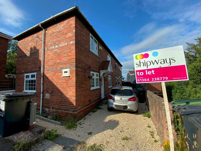 3 Bedroom House To Rent In Woodbury Close, Brierley Hill, DY5