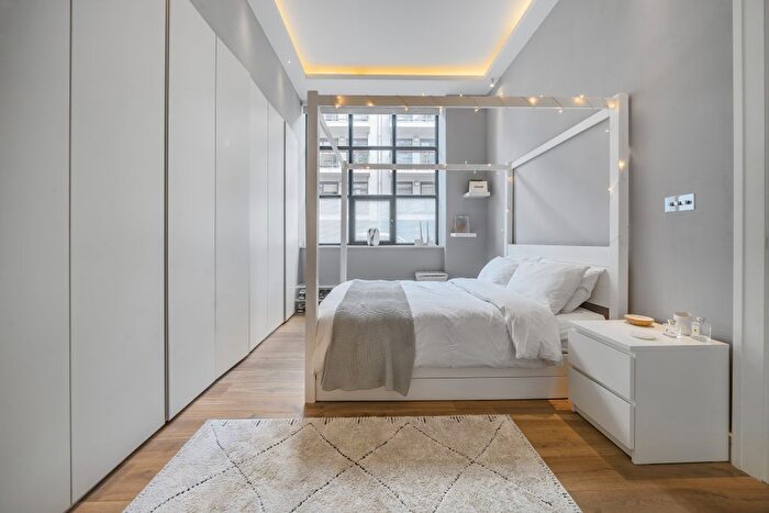 1 Bedroom Flat For Sale In Long Island Warple Way, London, W3