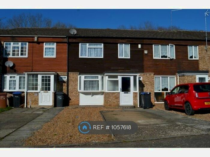3 Bedroom Terraced House To Rent In Poppyfield Court, Northampton, NN3