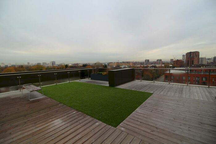 2 Bedroom Apartment To Rent In Bridgewater Gate, Woden Street, Salford, Lancashire, M5