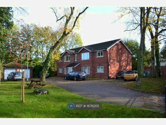 2 Bedroom Flat To Rent In The Elms, Gatley, SK8