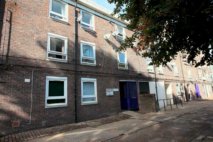 4 Bedroom Maisonette To Rent In Ullin Street, London, E14